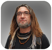 Noni - Senior Designer